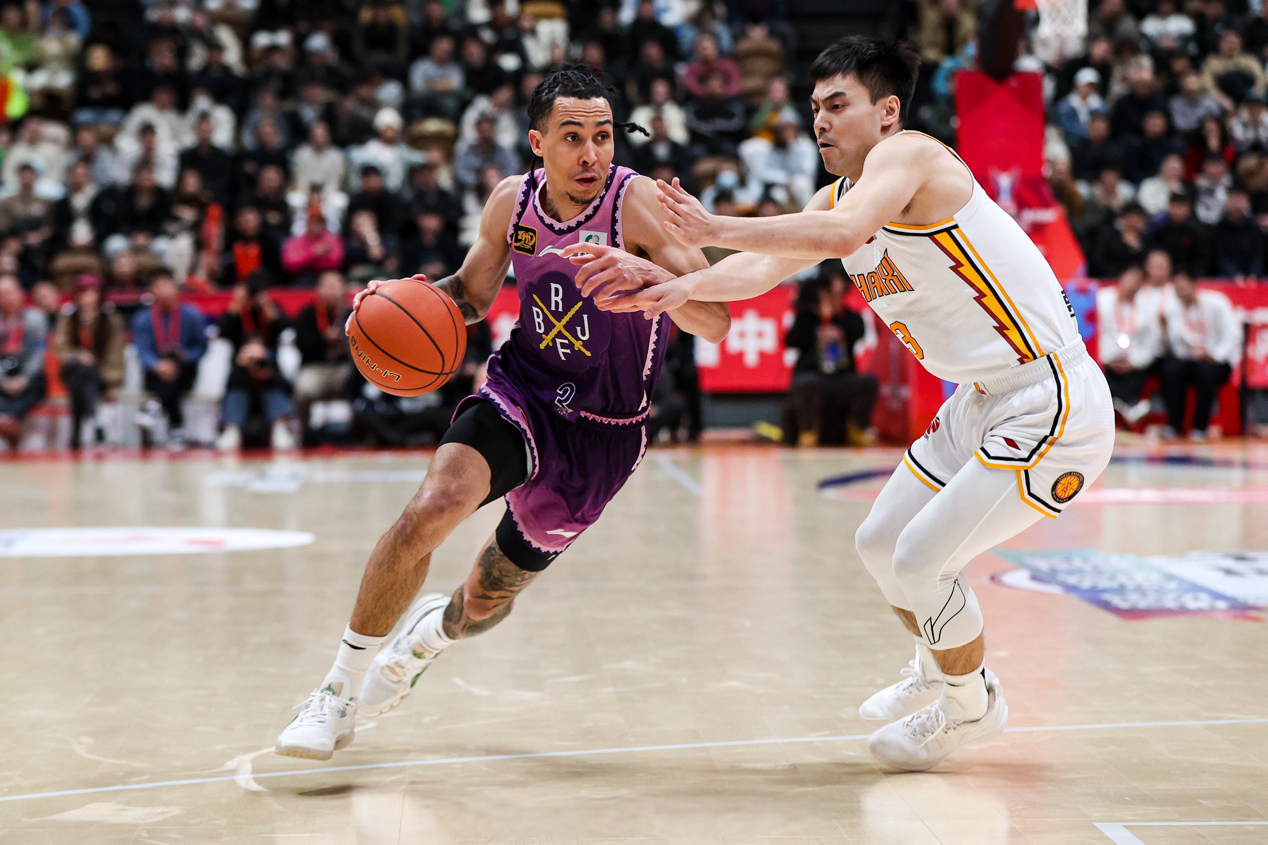 九游体育官方正版勇士核心球员伤退，球队未来走势成疑，出现客户.